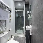 Abbey Gh En-suite רדקאר