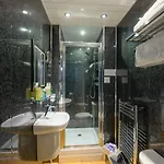 Abbey Gh En-suite 4* רדקאר
