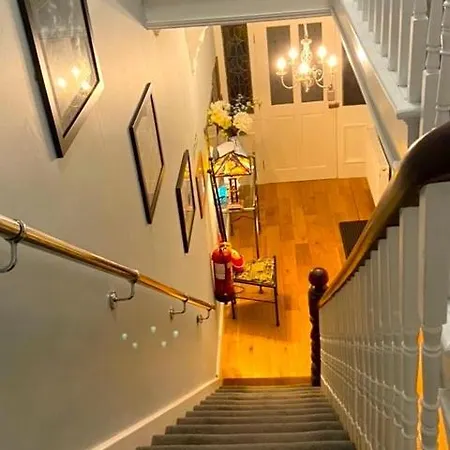 Abbey Gh En-suite Guest house