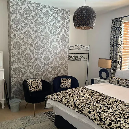 Πανσιόν Abbey Gh En-suite 4*